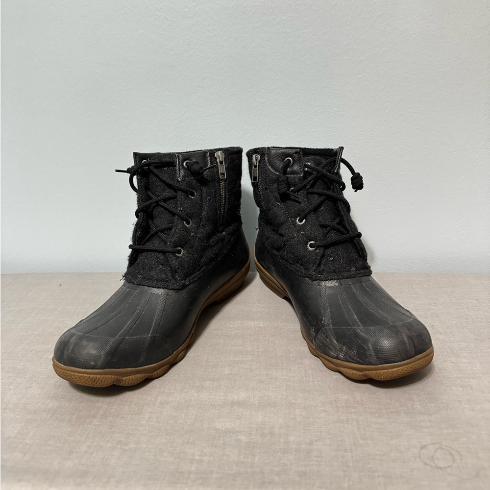 Women’s Sperry Duck Boots 10